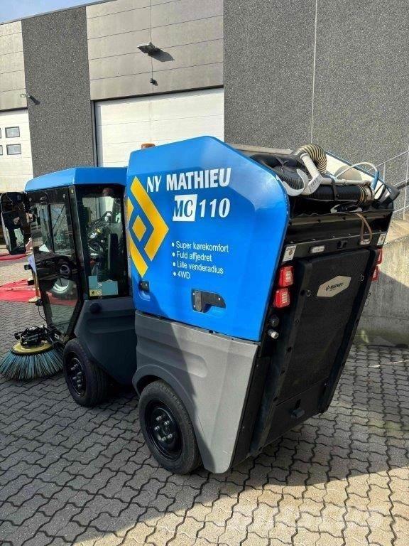 Mathieu MC110 Strojevi za metenje