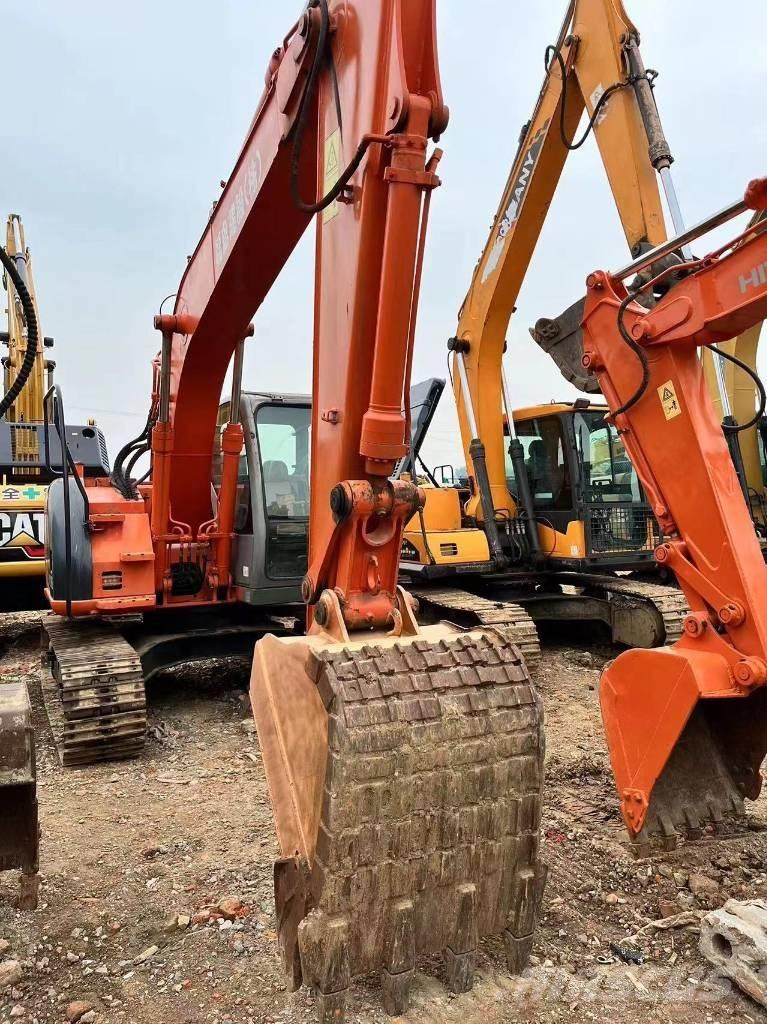 Hitachi ZX 135 US Bageri gusjeničari