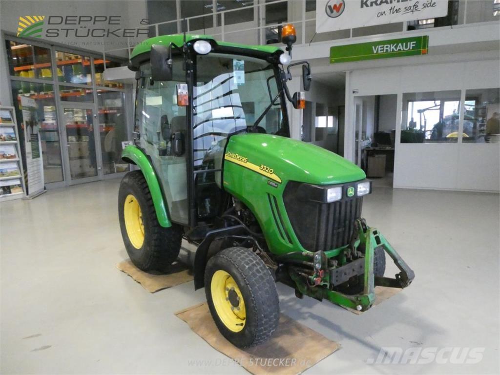 John Deere 3320 Kompaktni (mali) traktori