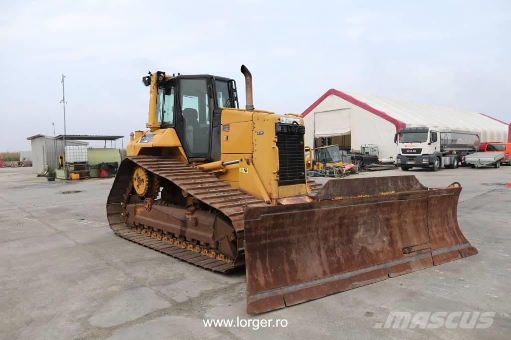 CAT D 6 N Buldožeri gusjeničari