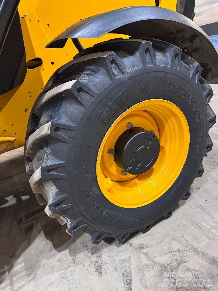 JCB 540-140 Teleskopski viličari