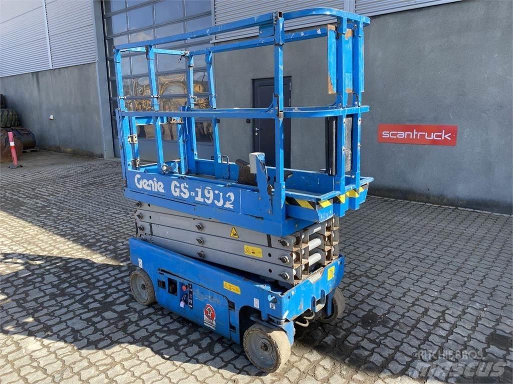 Genie GS1932 Škaraste platforme