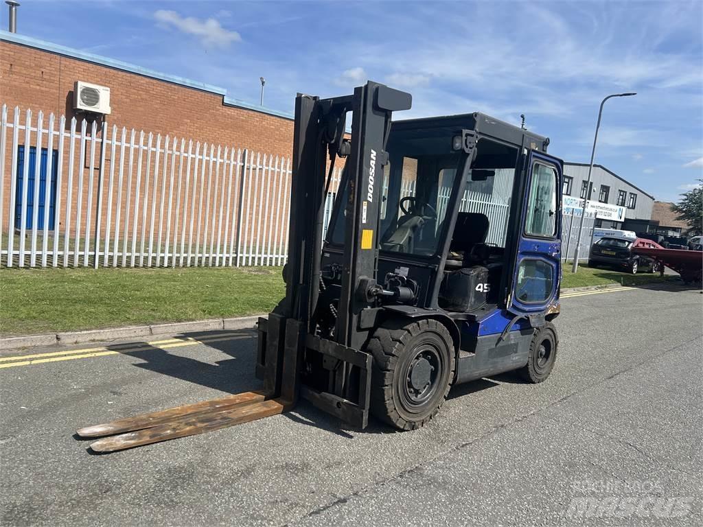 Doosan D45SC-5 Dizelski viličari