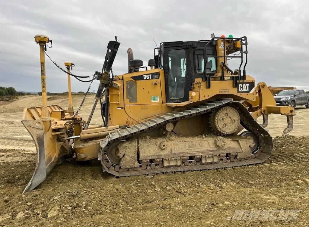 CAT D 6 T LGP Buldožeri gusjeničari