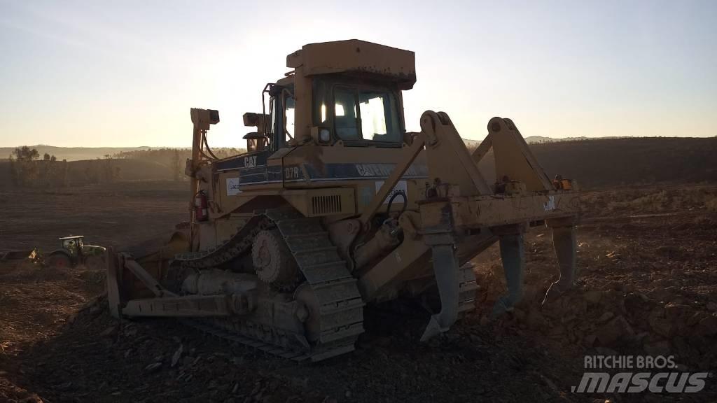 CAT D 7 R Buldožeri gusjeničari