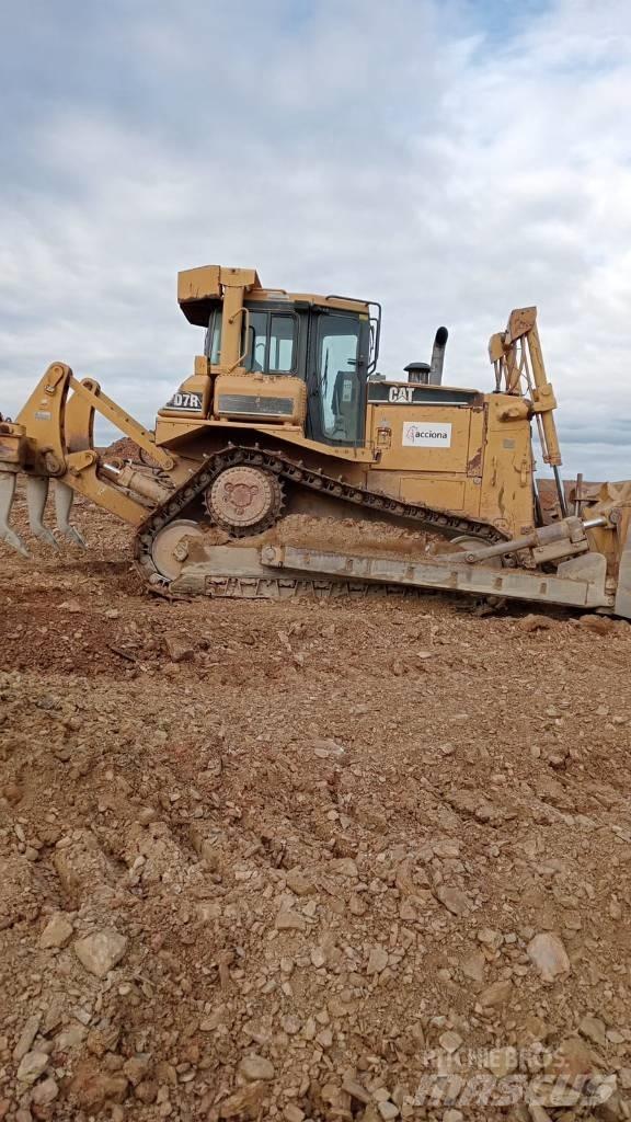 CAT D 7 R Buldožeri gusjeničari