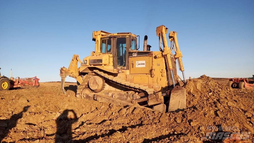 CAT D 7 R Buldožeri gusjeničari
