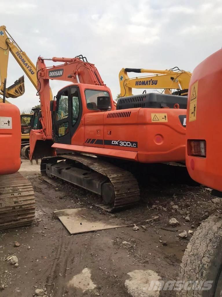 Doosan dx300 Bageri gusjeničari