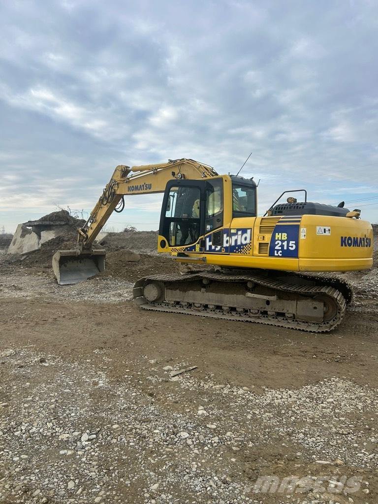 Komatsu HB 215 LC-1 Kabine i unutrašnjost