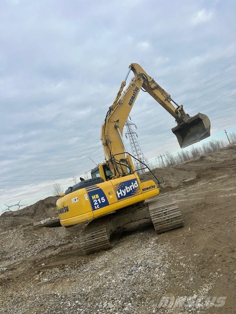 Komatsu HB 215 LC-1 Kabine i unutrašnjost