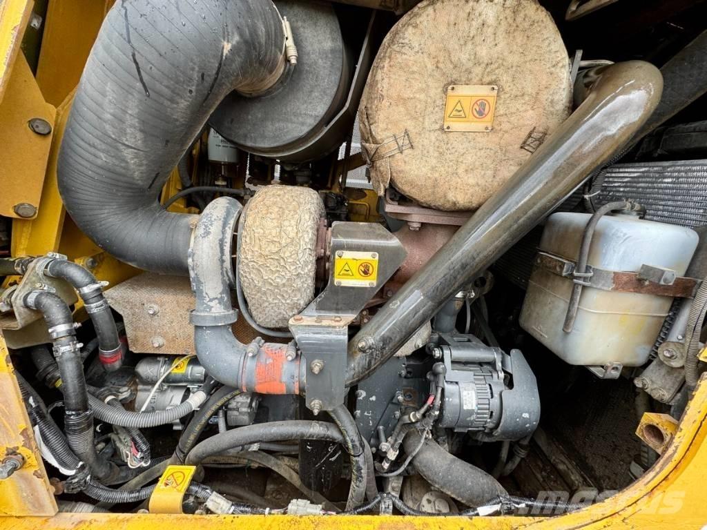 Komatsu D 65 WX-16 Buldožeri gusjeničari