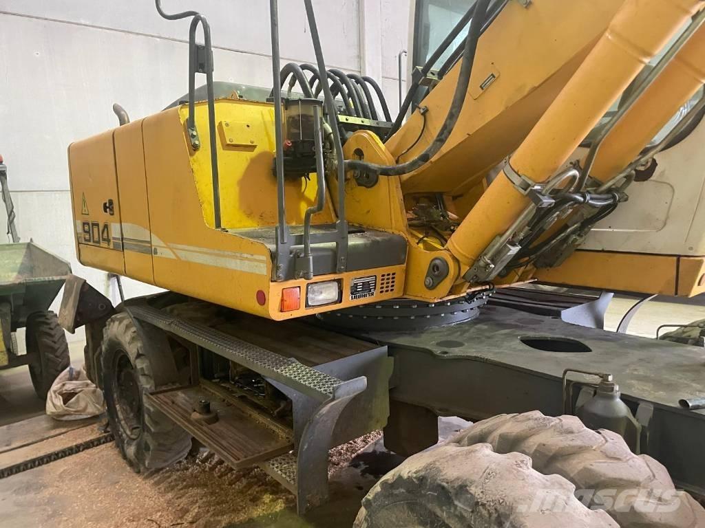 Liebherr A 904 C Bageri na kotačima