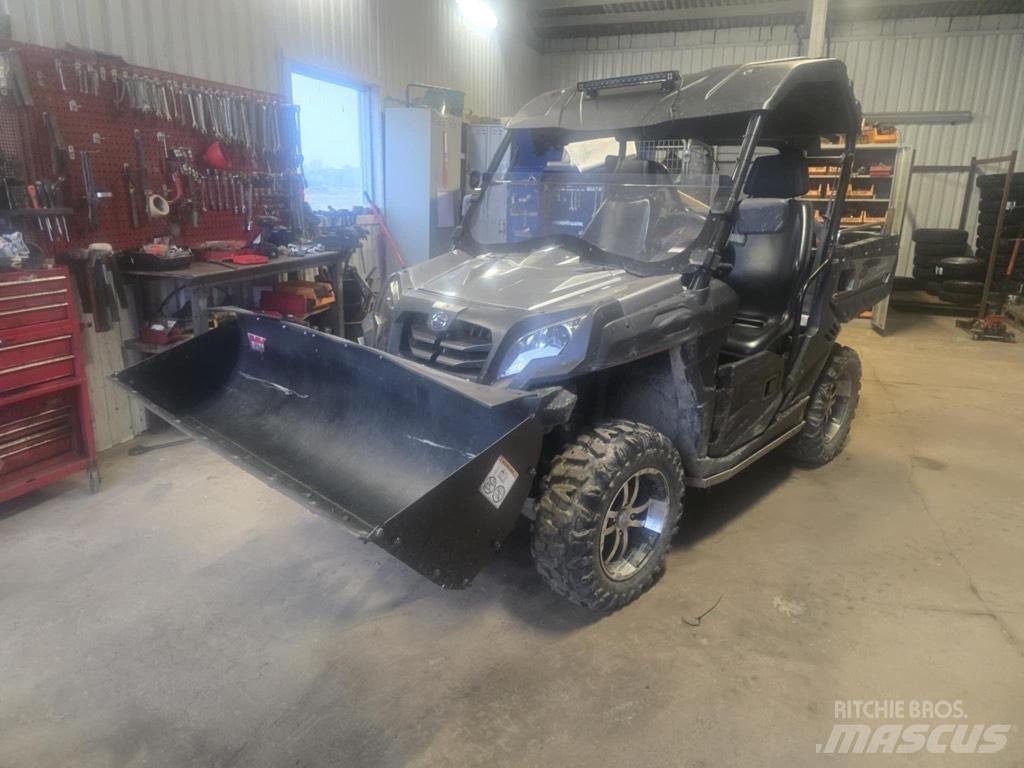  UTV CF 850 Mini bageri <7t