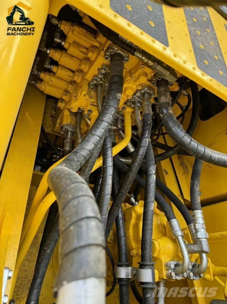 Komatsu PC 220 LC Bageri gusjeničari