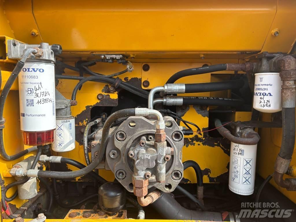 Volvo EC 220 DL Bageri gusjeničari