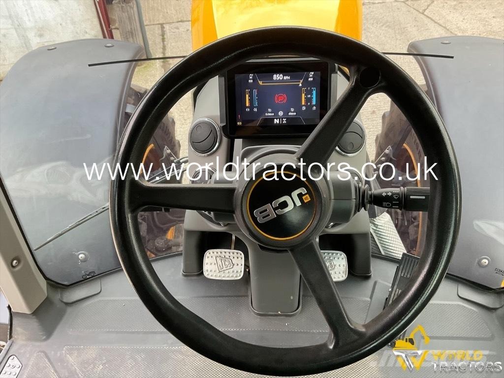 JCB Fastrac 4220 Traktori