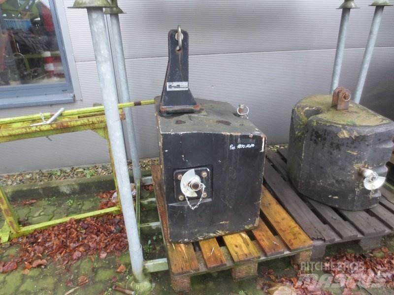 Saphir 1800kg MUFO Ostala oprema za traktore