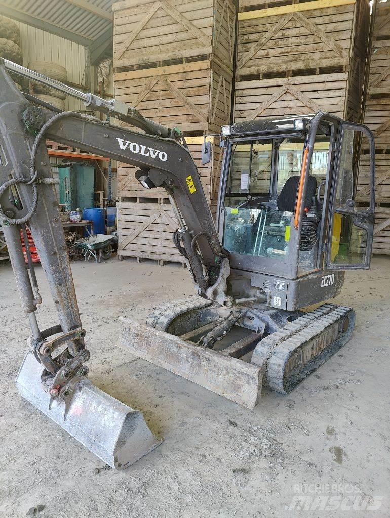 Volvo EC 27 D Mini bageri <7t