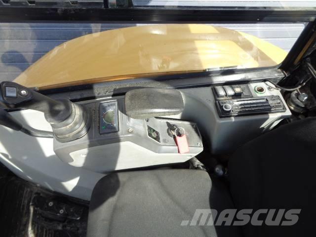 CAT 302.7 D Mini bageri <7t