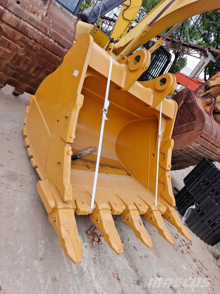 Komatsu PC 200-8 Bageri gusjeničari