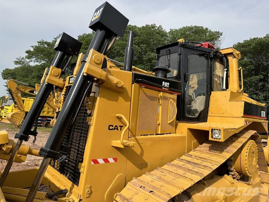 CAT D7R Buldožeri gusjeničari