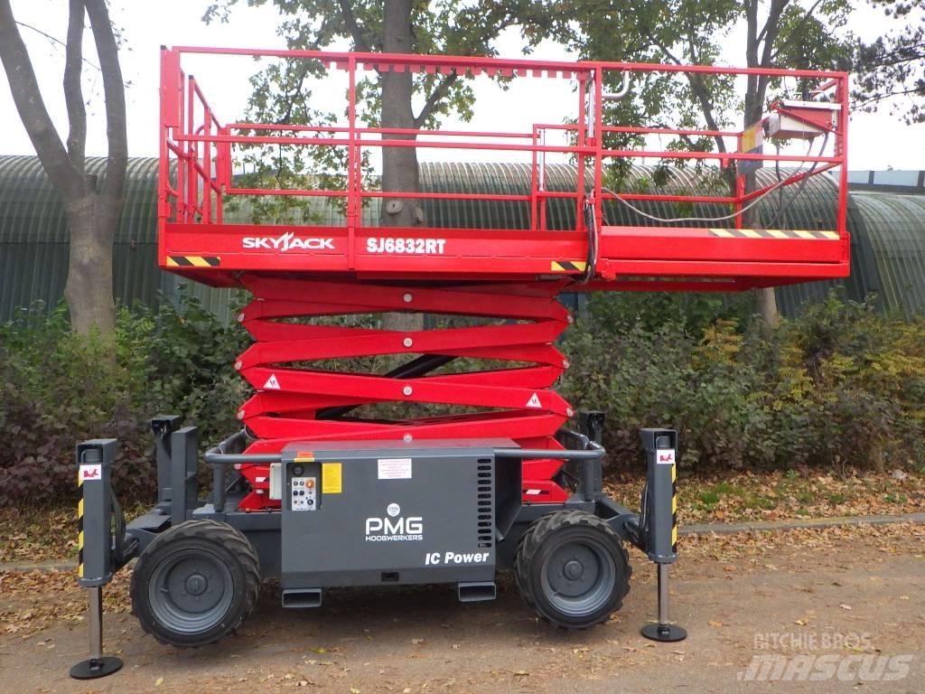 SkyJack SJ6832RT Škaraste platforme