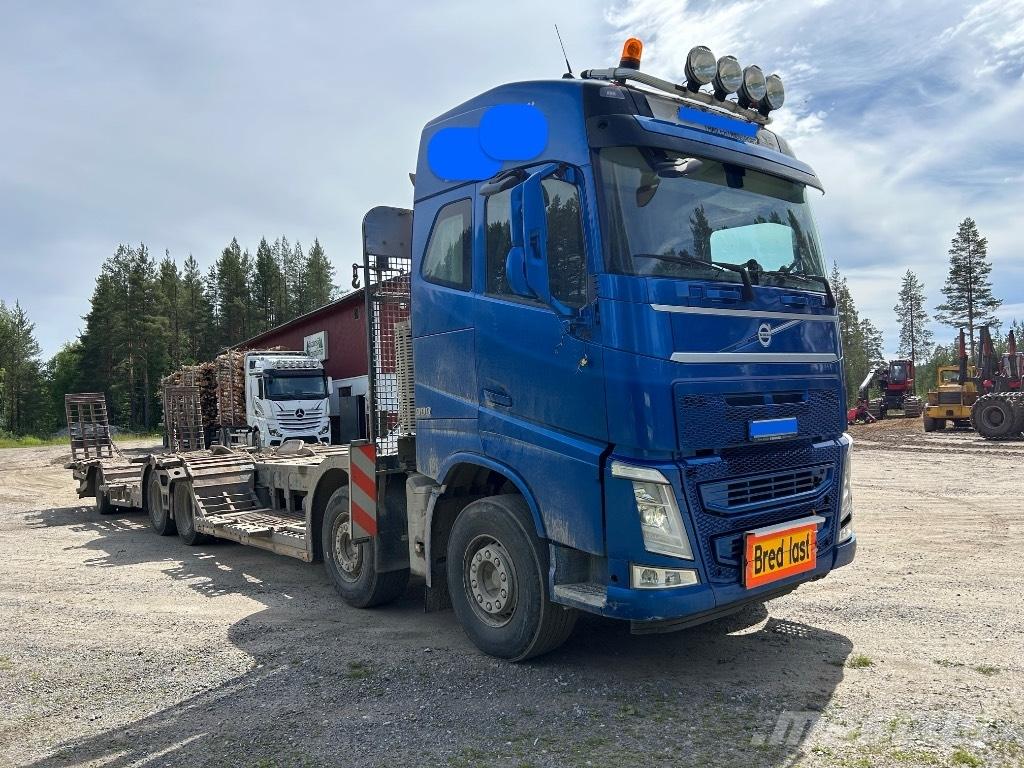 Volvo FH 500 Kamioni za prijevoz šumskih strojeva