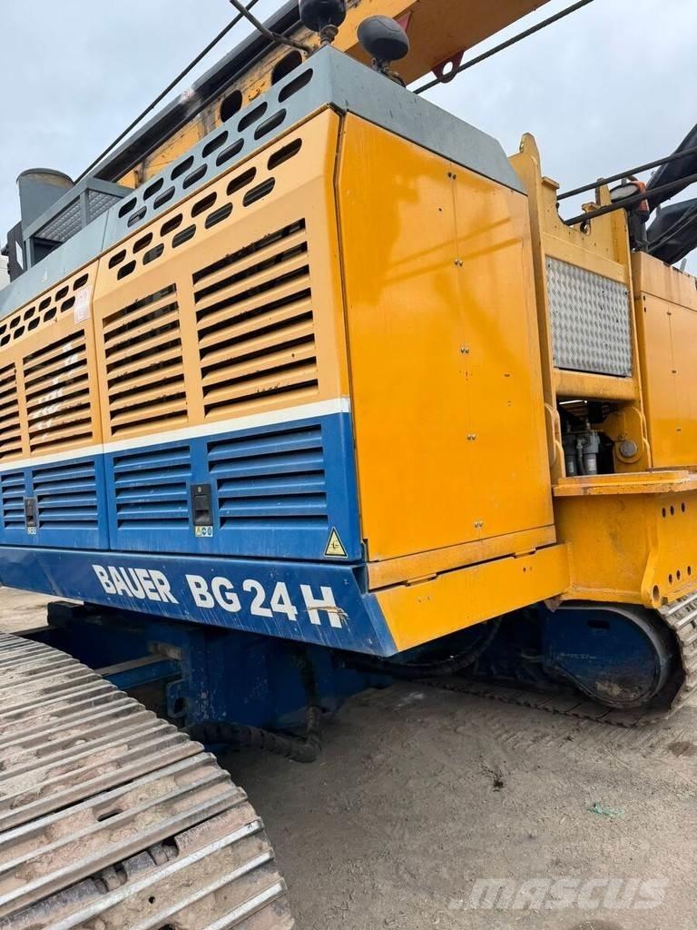 Bauer BG 24 H Teške bušilice