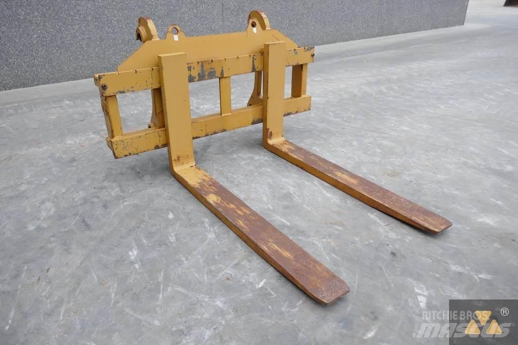 CAT 966/972 Forks Transport – ostalo