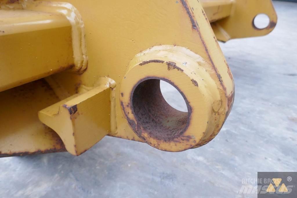 CAT 966/972 Forks Transport – ostalo