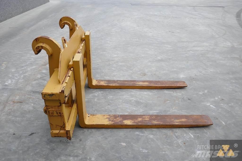 CAT 966/972 Forks Transport – ostalo