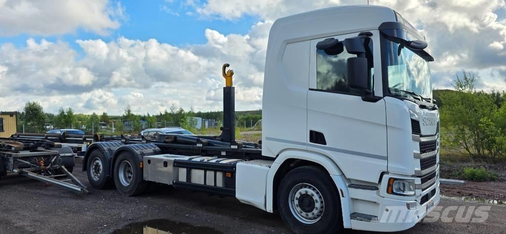 Scania R 500 Rol kiper kamioni s kukama za dizanje