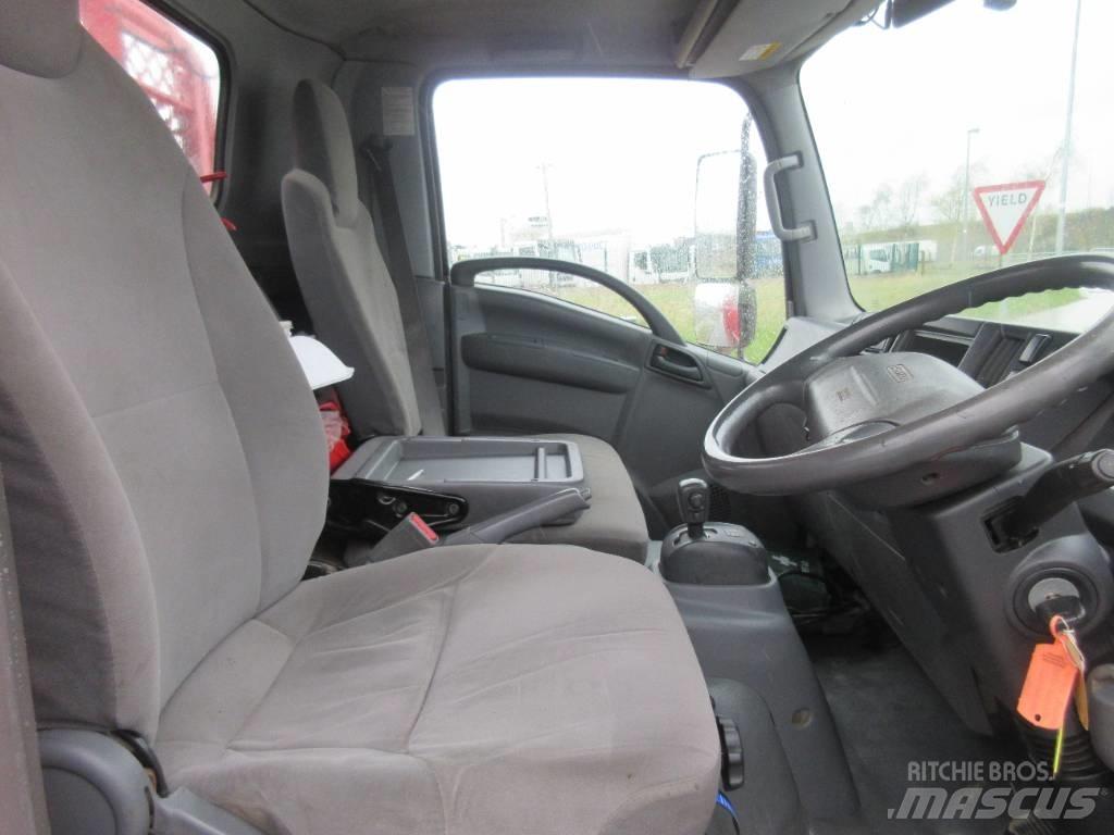 Isuzu N 75.190 Kamioni s ravnim pločom / vitlom
