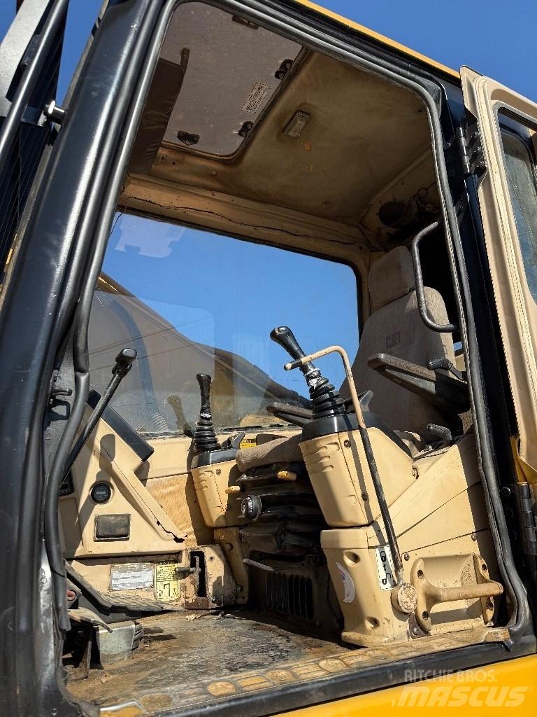 CAT 325 LN Bageri gusjeničari