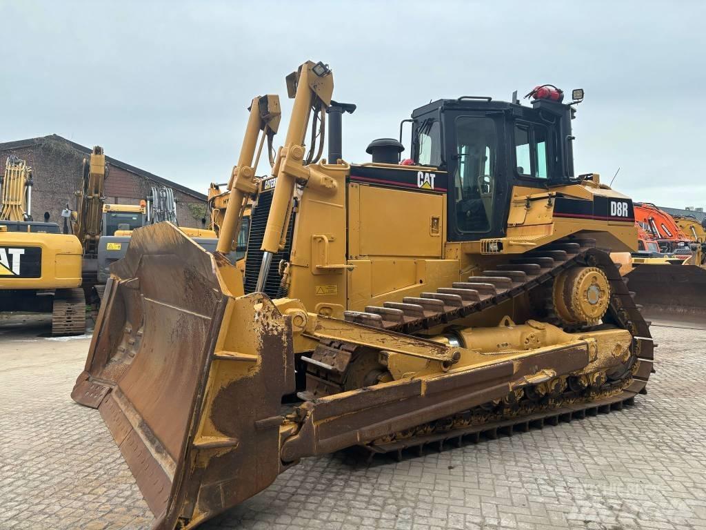 CAT D 8 R Buldožeri gusjeničari