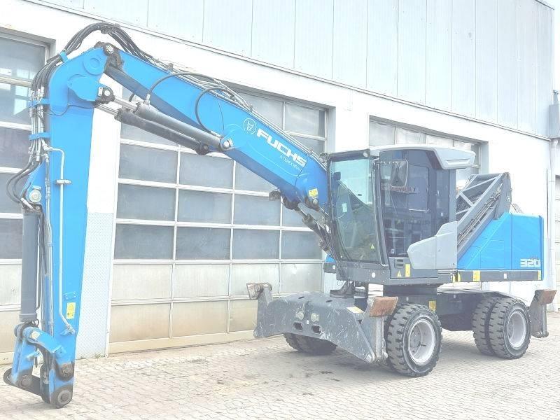 Fuchs MHL 320 F Bageri za manipuliranje materijalom / otpadom