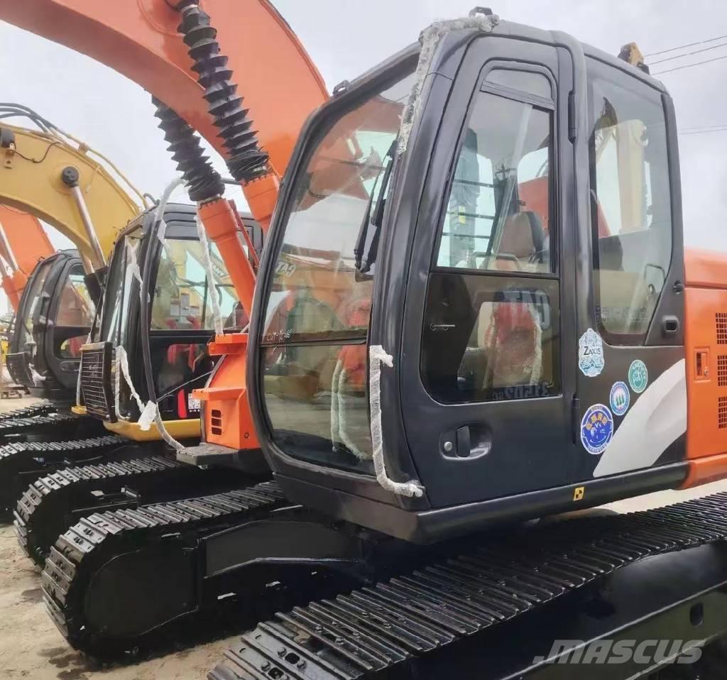 Hitachi 135 US-6 Bageri gusjeničari