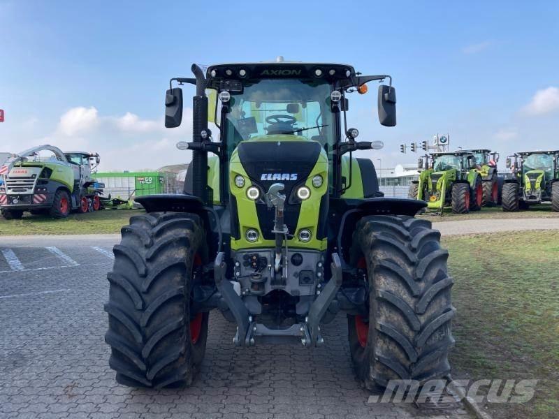 CLAAS AXION 830 Traktori