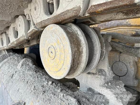 CAT D6T XW Buldožeri gusjeničari