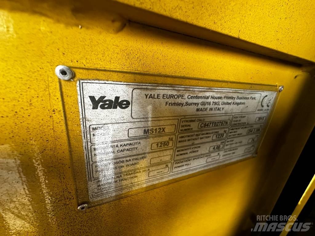 Yale MS12x Ručni električni viličar