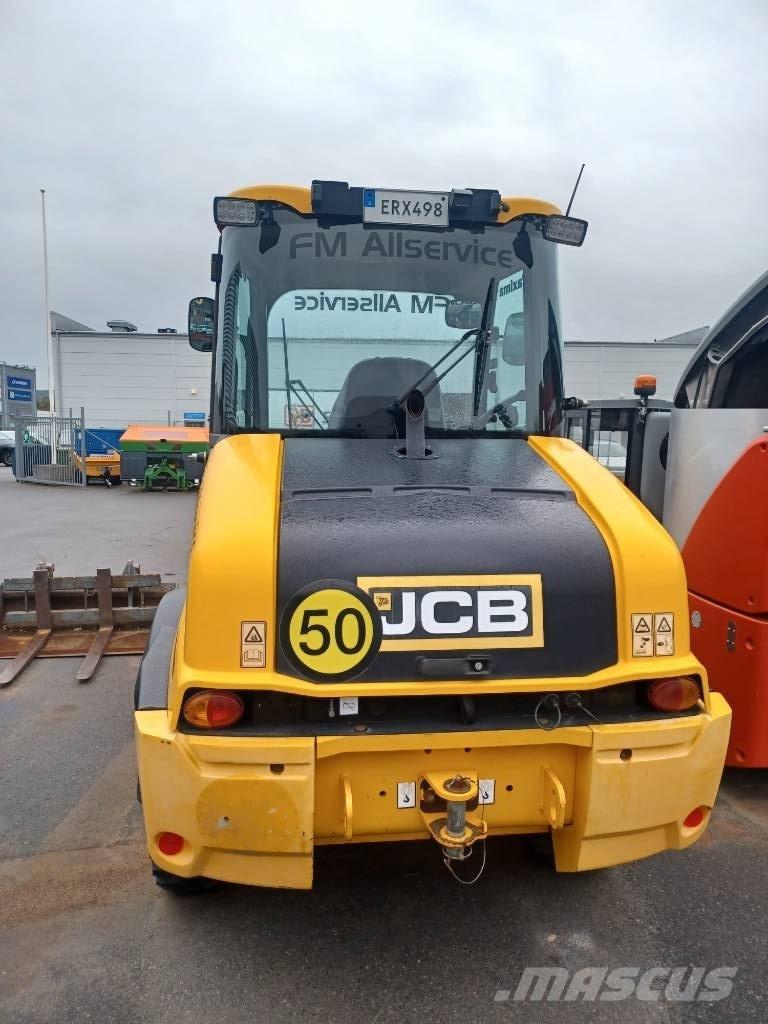 JCB 409 Poljoprivredni teleskopski utovarivači