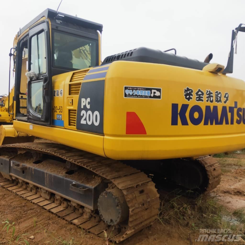 Komatsu PC200-8 Bageri gusjeničari