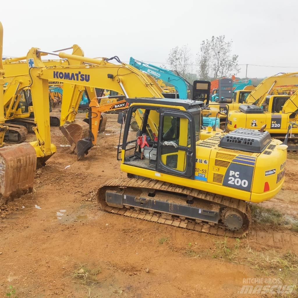 Komatsu PC200-8 Bageri gusjeničari