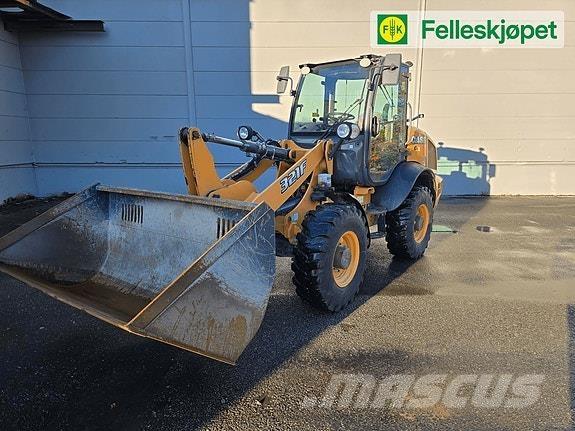 CASE 321f Utovarivači na kotačima