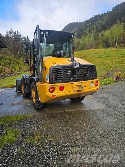 CAT 906-HF Utovarivači na kotačima