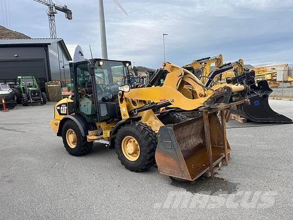 CAT 906H Utovarivači na kotačima