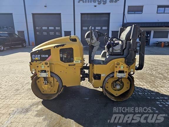 CAT CB24B Asfaltni finišeri