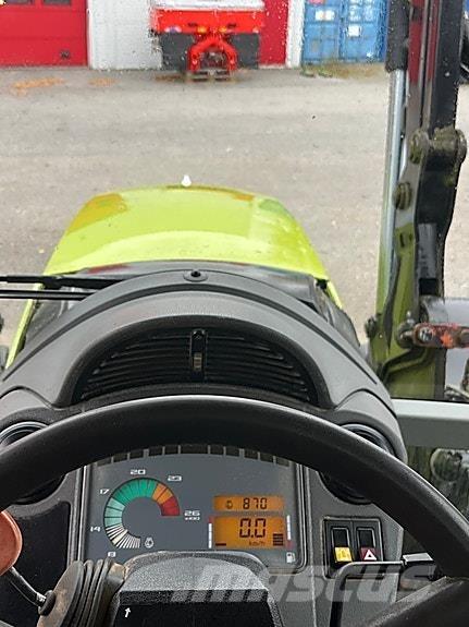 CLAAS Ares 697 Traktori