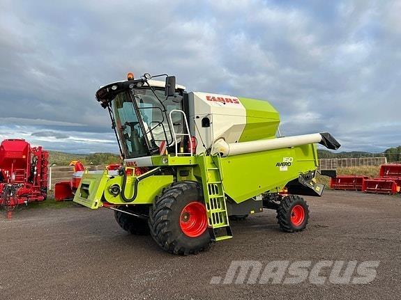 CLAAS Avero 160 Kombajni