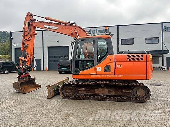 Doosan DX140LC Bageri gusjeničari